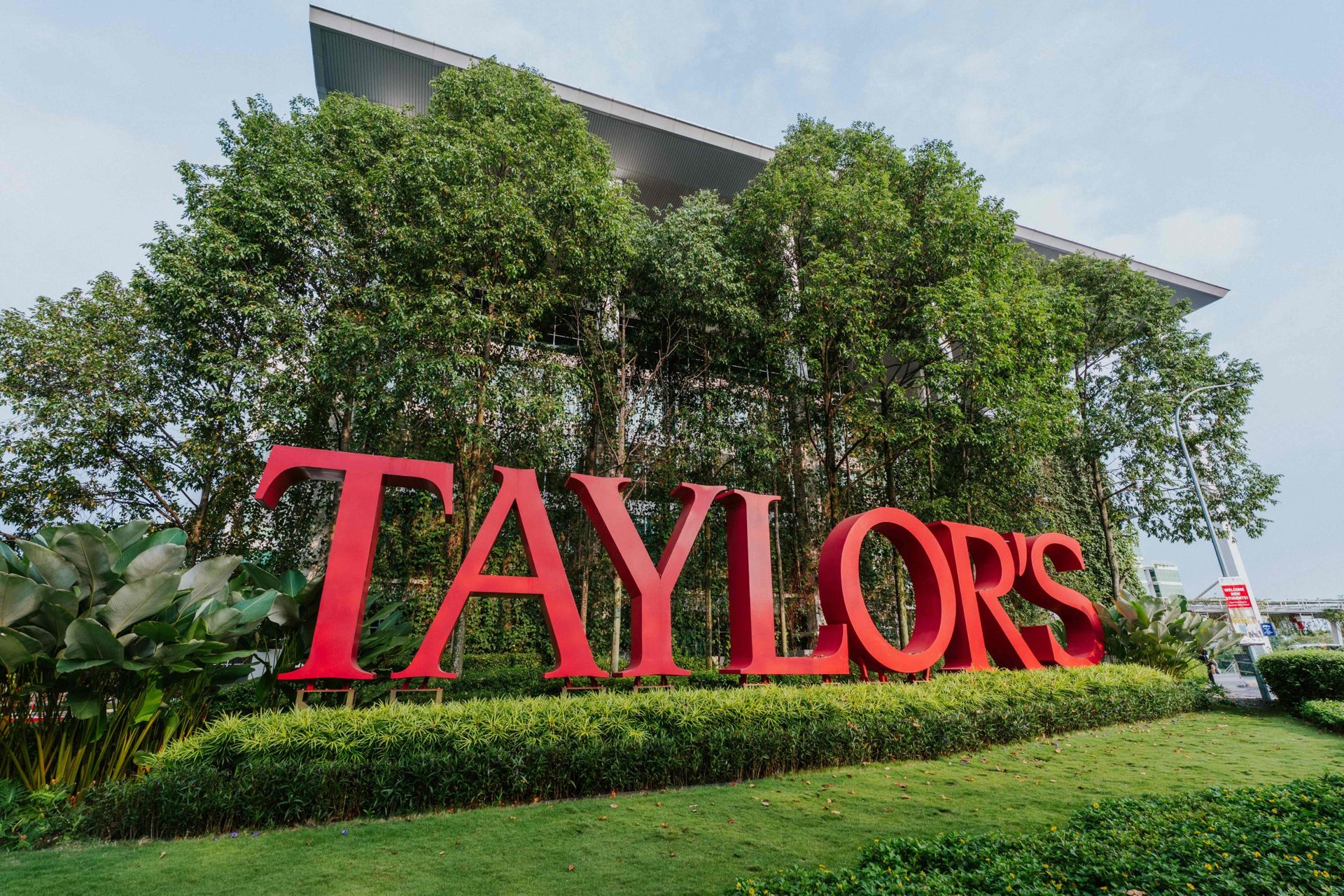 Taylor’s campus signage